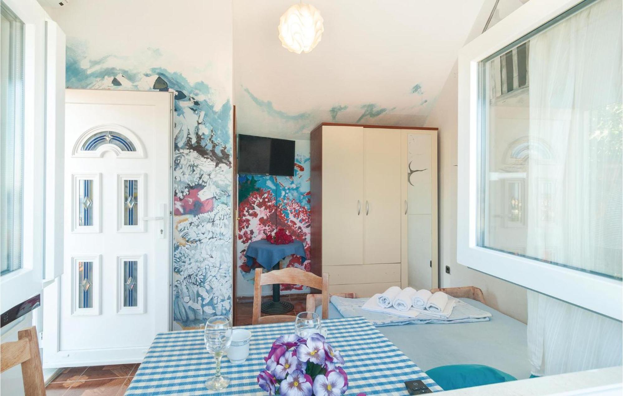 Gorgeous Apartment In Omis With House Sea View Omiš Exterior foto