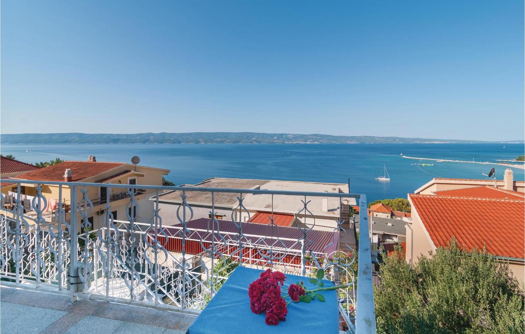 Gorgeous Apartment In Omis With House Sea View Omiš Exterior foto